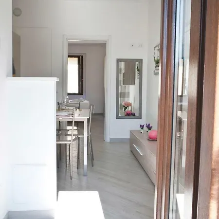 Apartman Italianway-cornalia 8 *