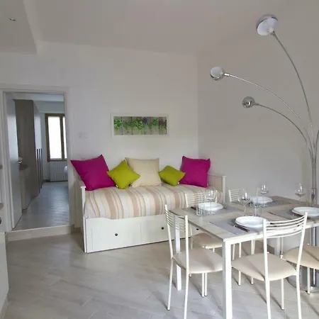 Italianway-cornalia 8 Apartman