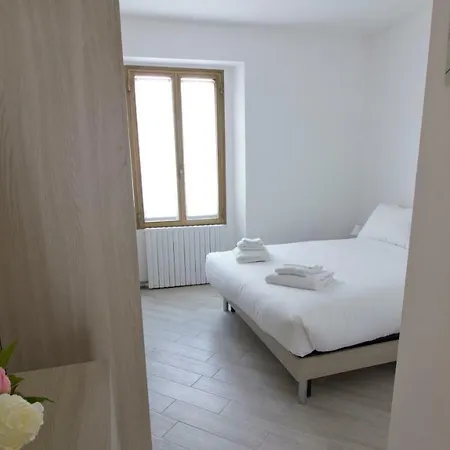Italianway-cornalia 8 Milánó