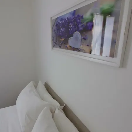 Italianway-cornalia 8 Apartman *